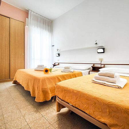 Hotel Lea B&B Pensione Completa Rimini Esterno foto