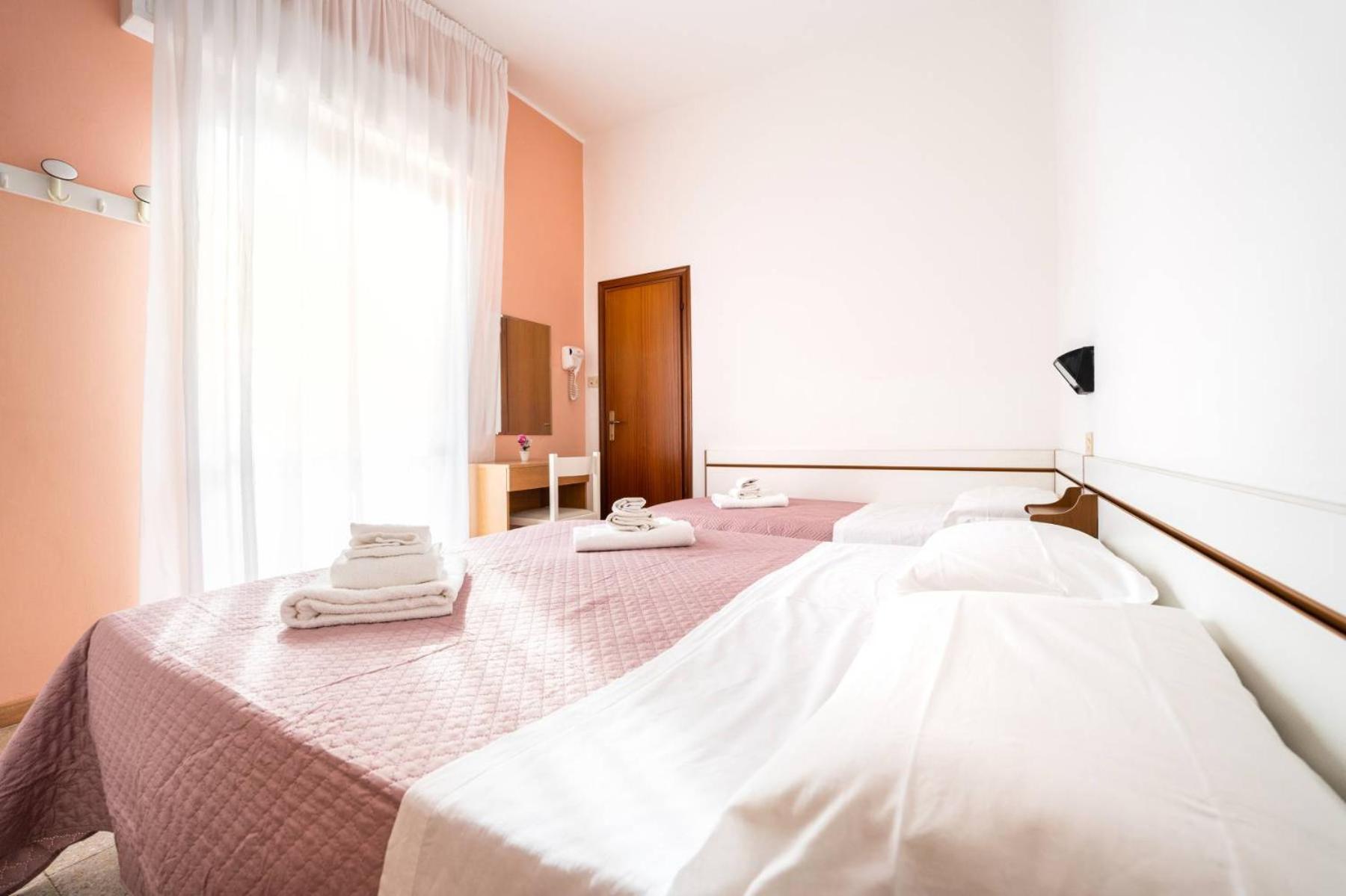 Hotel Lea B&B Pensione Completa Rimini Esterno foto