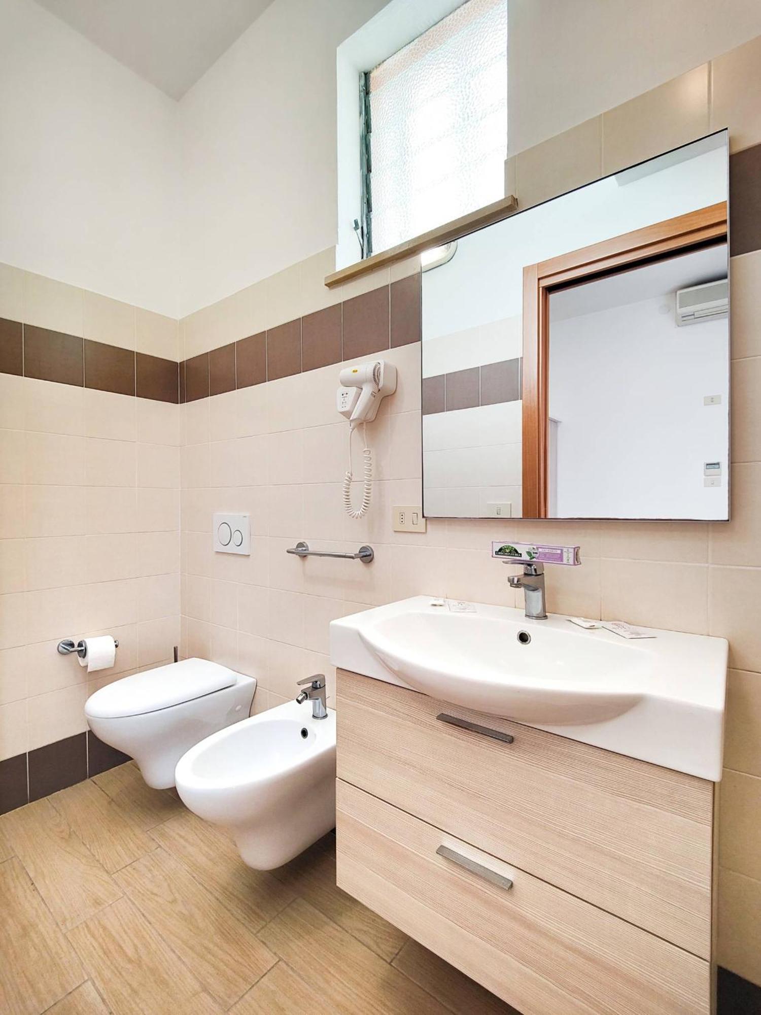 Hotel Lea B&B Pensione Completa Rimini Esterno foto