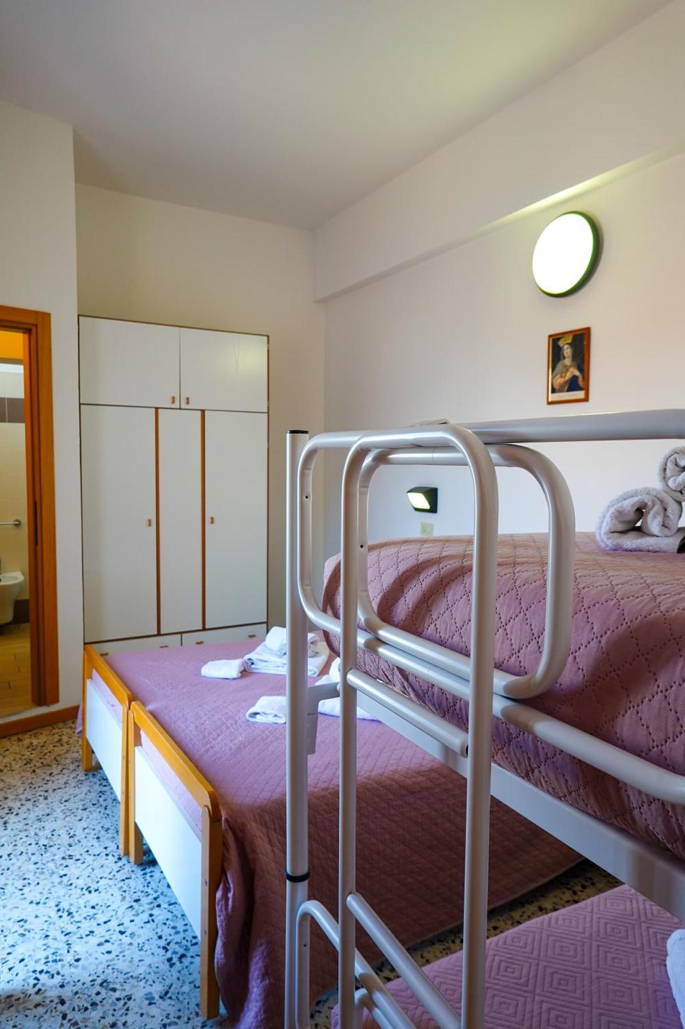 Hotel Lea B&B Pensione Completa Rimini Esterno foto