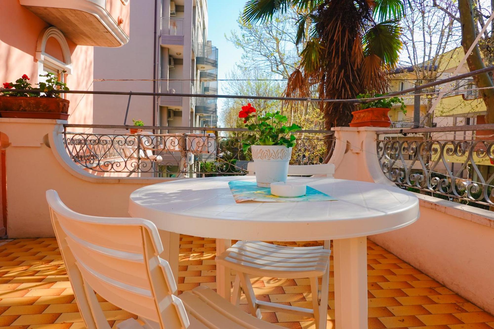 Hotel Lea B&B Pensione Completa Rimini Esterno foto