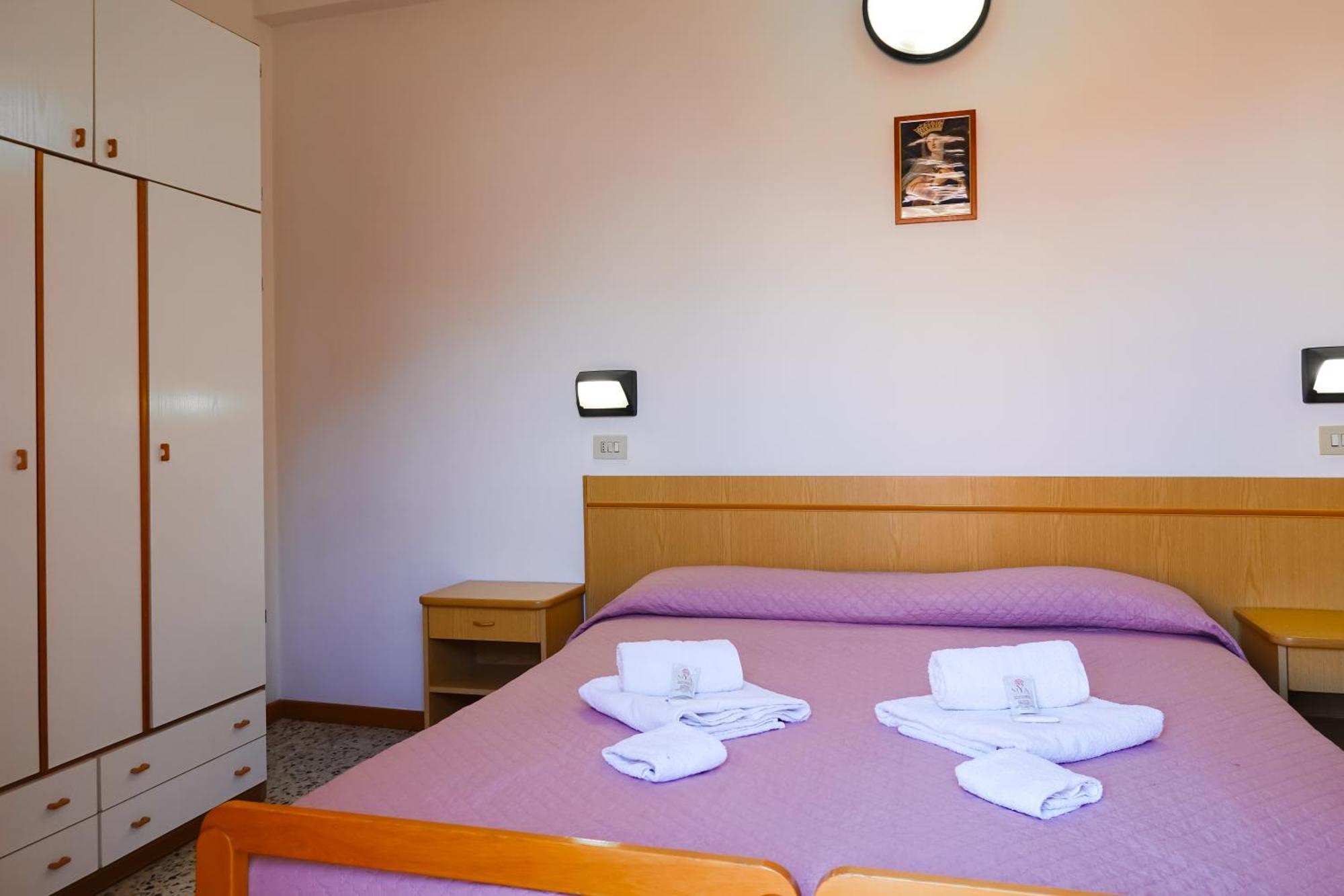 Hotel Lea B&B Pensione Completa Rimini Esterno foto